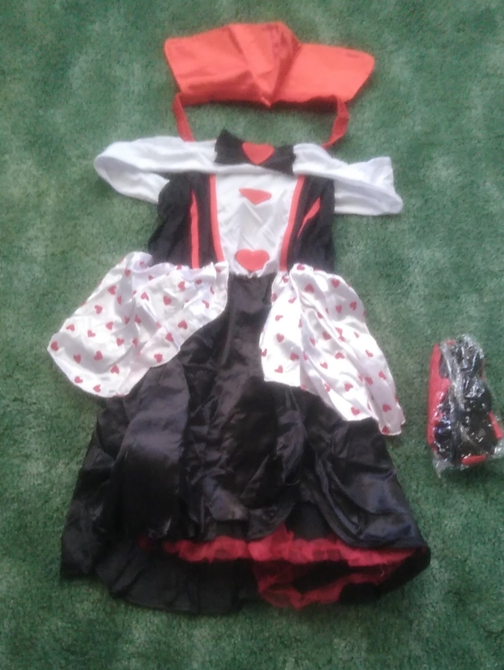 Morphe Black, White and Red Queen of Hearts Costume Set